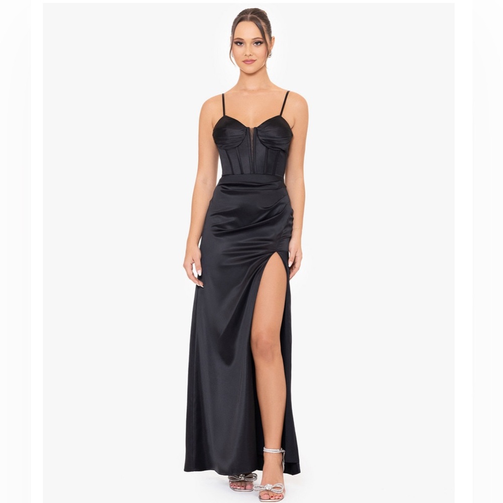 Juniors’ Corset Illusion Sweetheart Dress